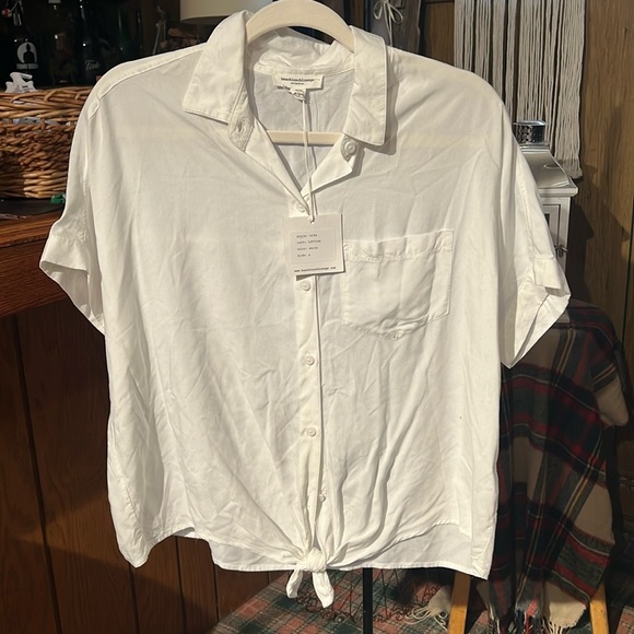 beachlunchlounge Tops - NWT Beachlunchlounge Top